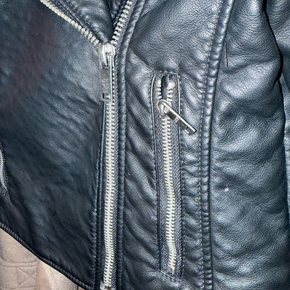 Abercrombie & Fitch Quilted Black Leather Jacket - Picture 3 of 4